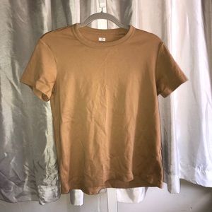 Uniqlo crew neck shirt